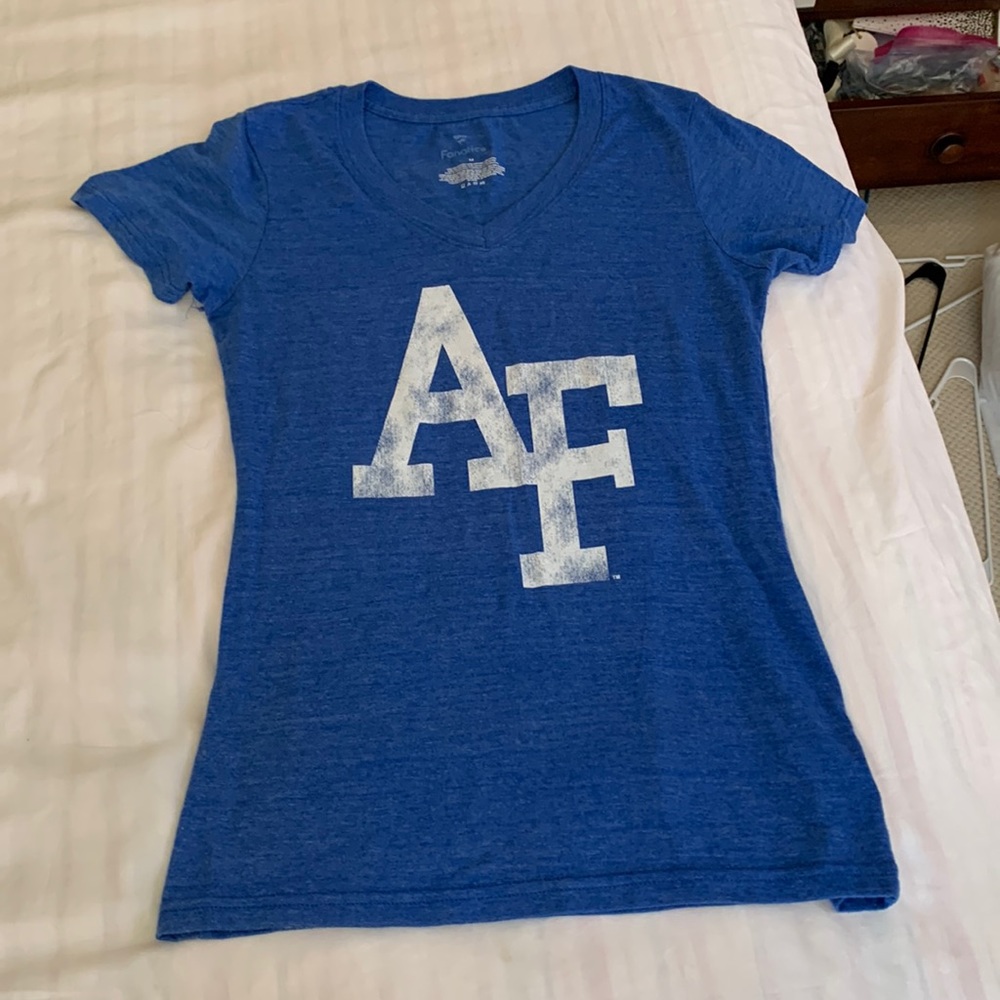 NWOT Air Force soft v-neck t shirt